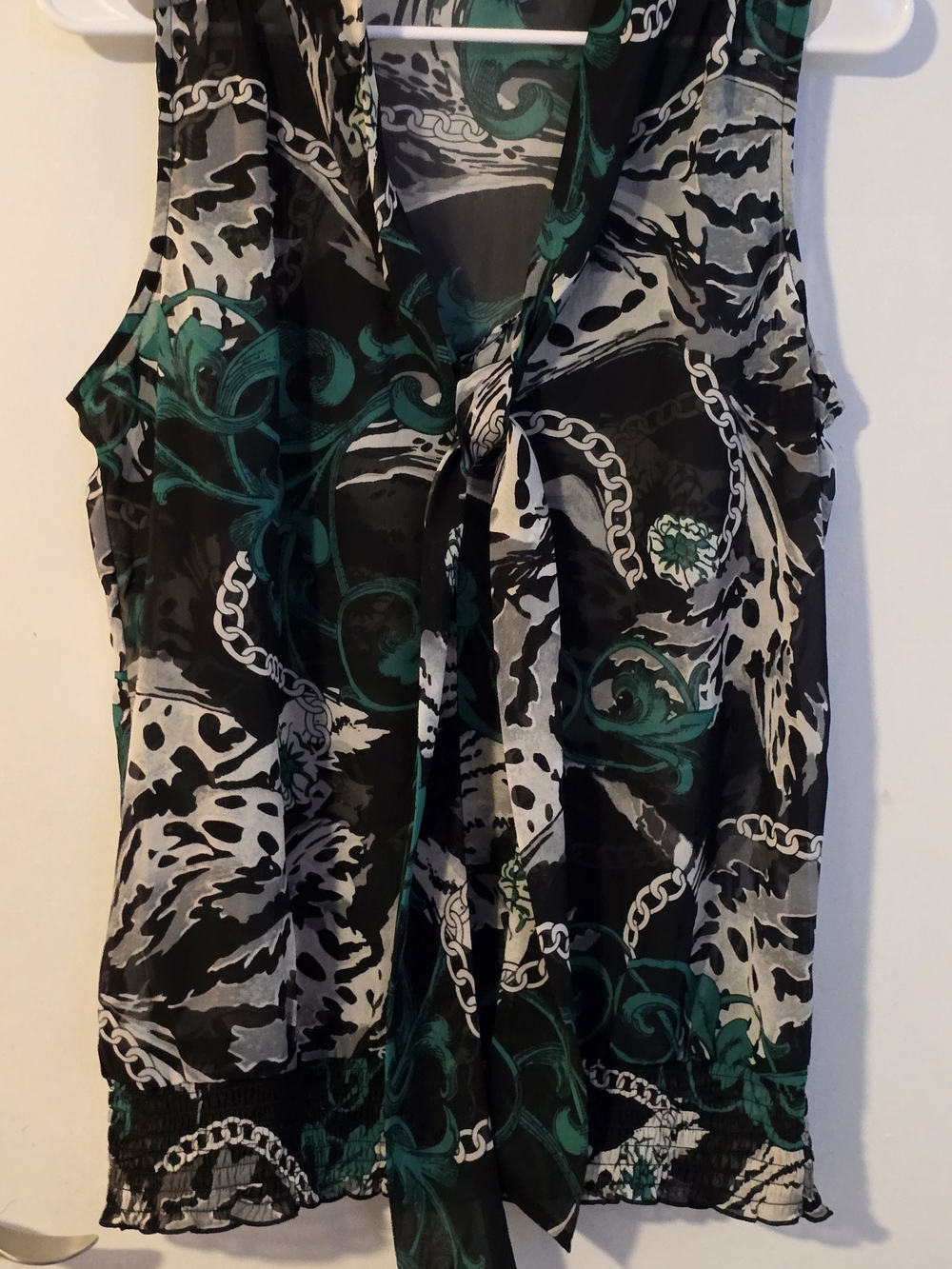 Bwear Black & Green Printed Tie-Front Sleeveless Camisole